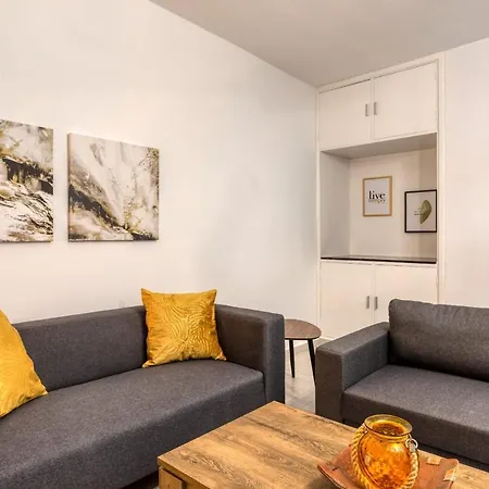 Pool Apartment Is-Swieqi