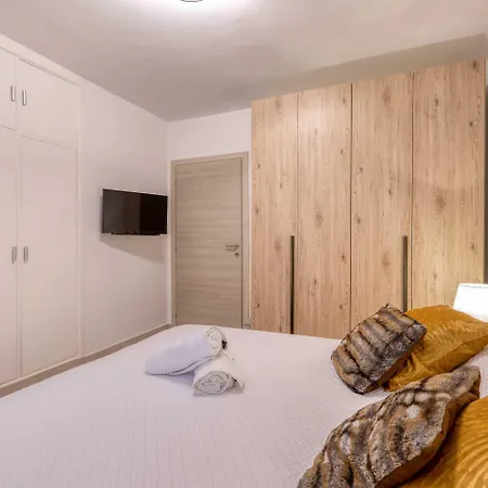 Pool Apartman Is-Swieqi