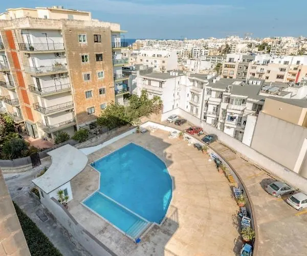 Pool * Is-Swieqi