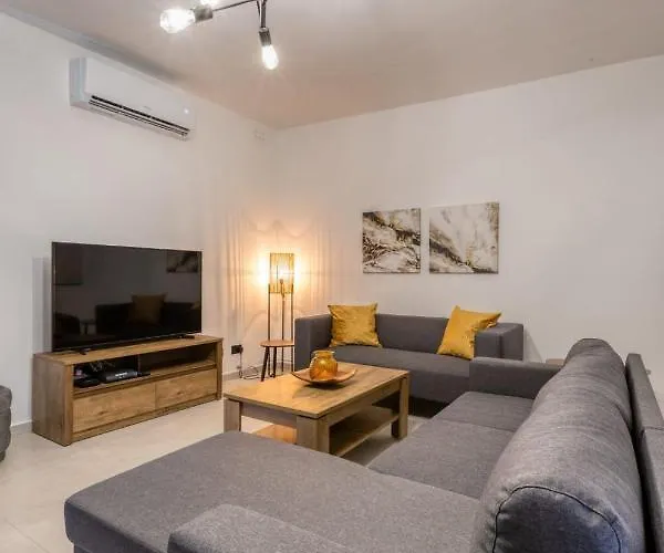 Pool Апартаменты *