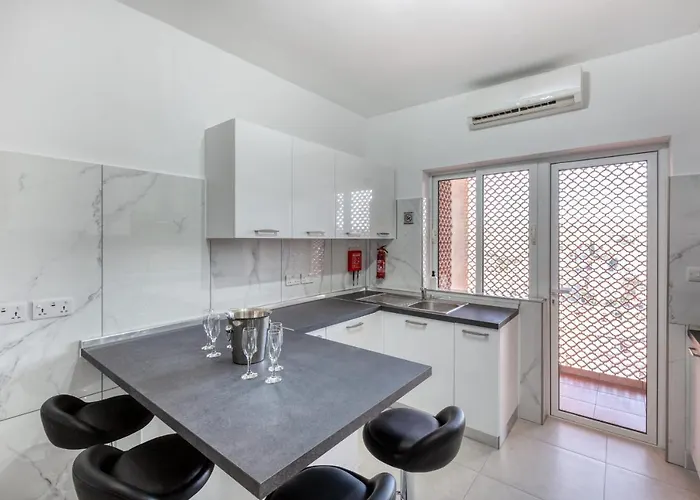 Pool Апартаменты Is-Swieqi