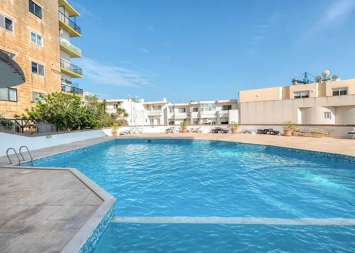 Pool Апартаменты *